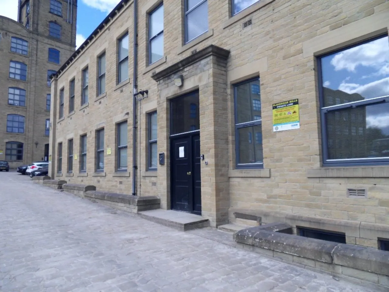 Upper Blakeridge Lane, Batley, WF17, photo 13