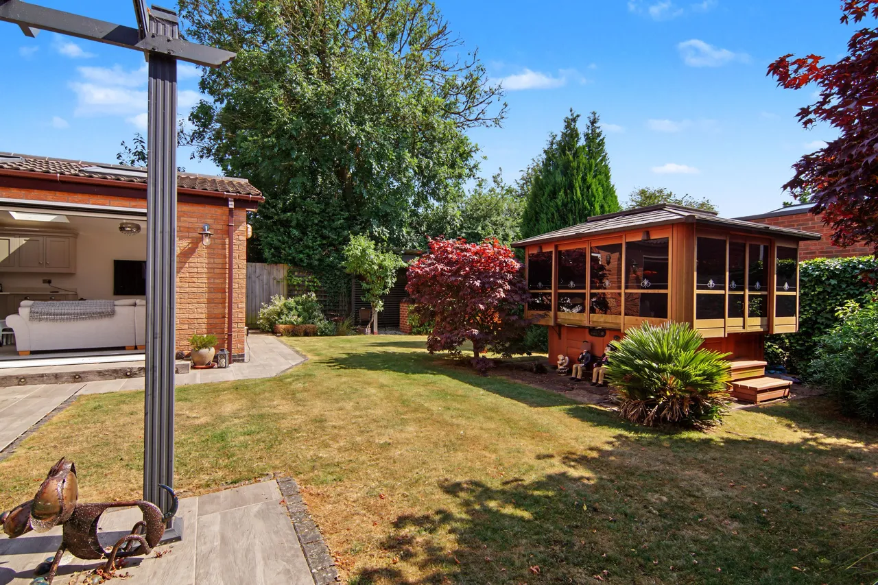 Greenfield Avenue, Balsall Common, CV7, photo 4