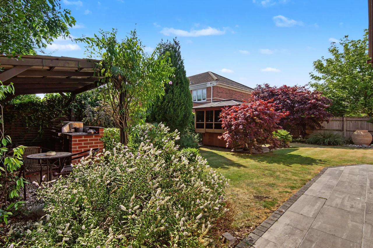 Greenfield Avenue, Balsall Common, CV7, photo 35