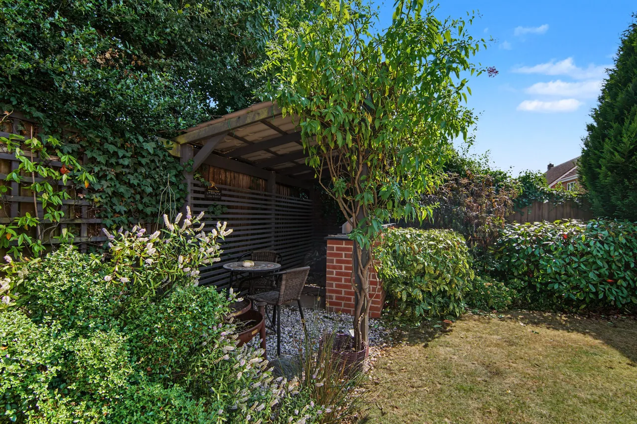 Greenfield Avenue, Balsall Common, CV7, photo 34