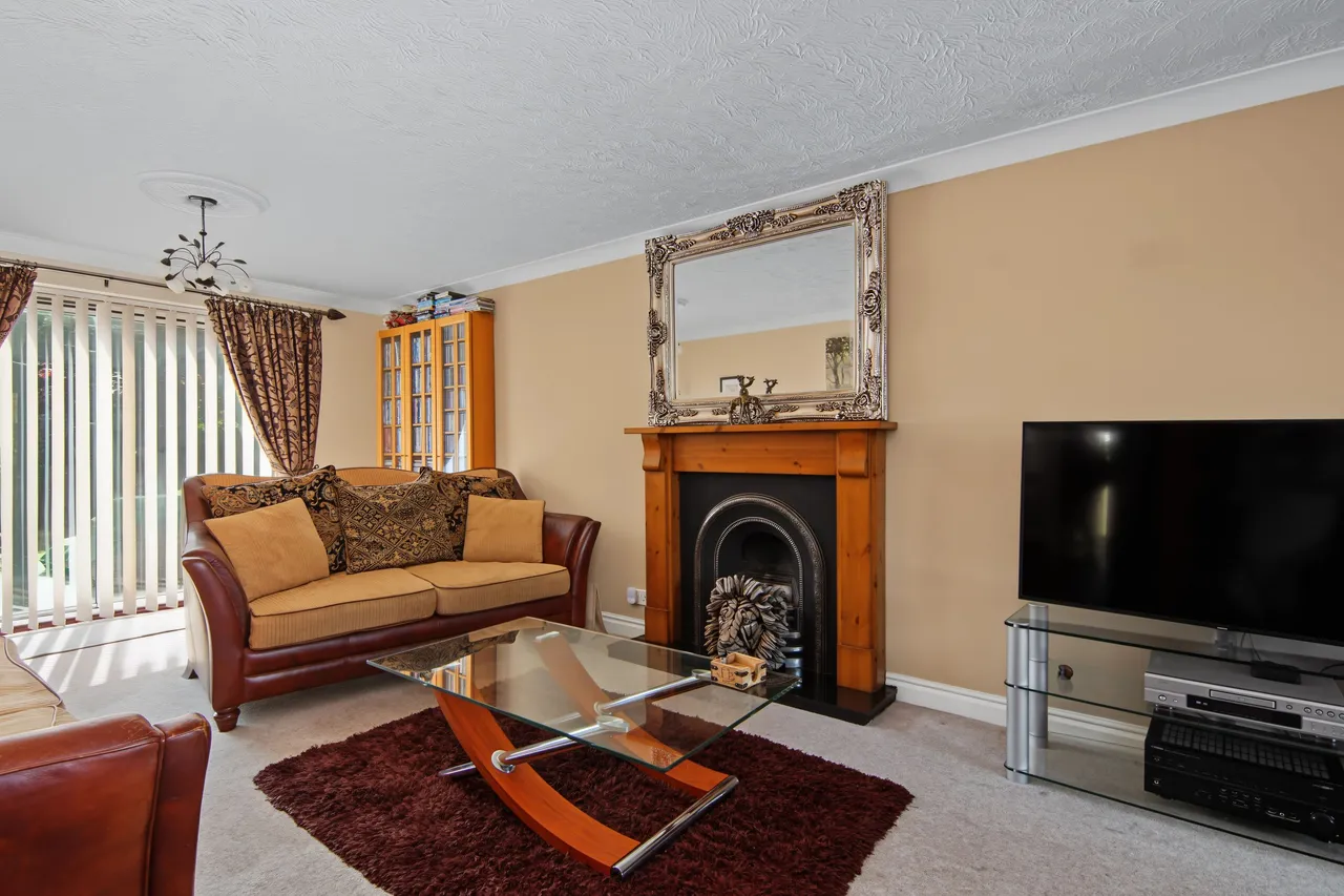 Greenfield Avenue, Balsall Common, CV7, photo 6