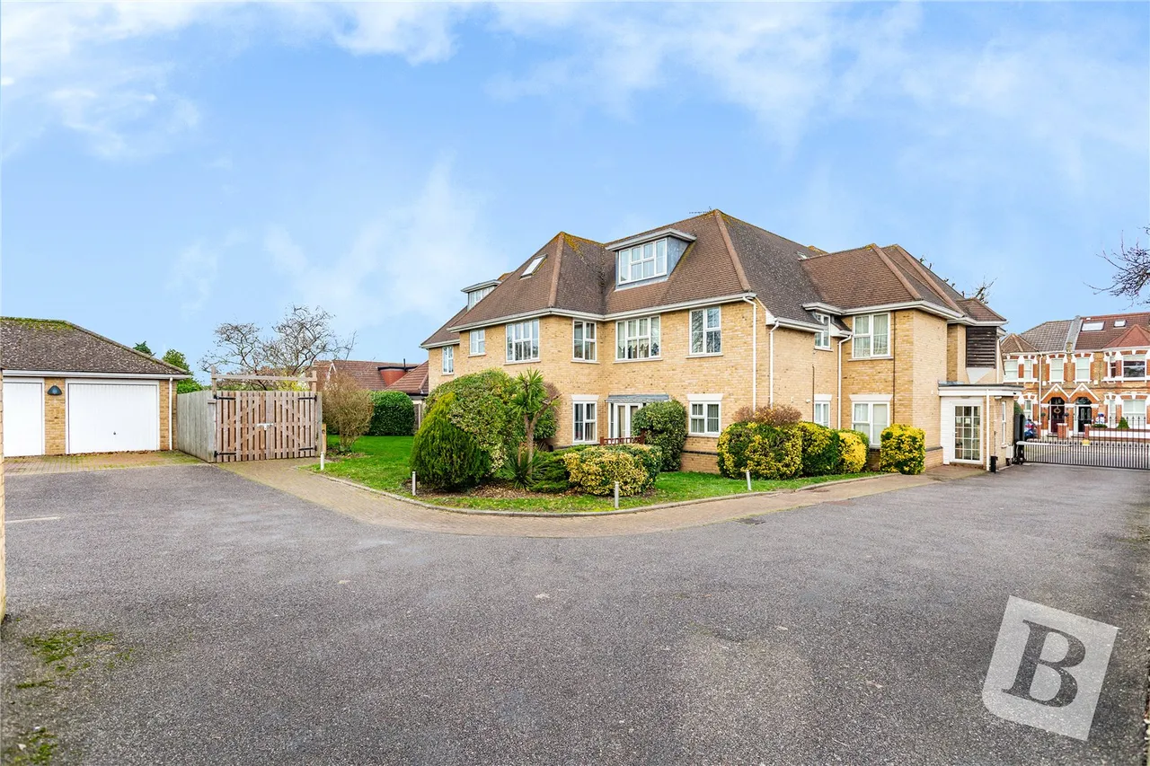The Avenue, Hornchurch, RM12, photo 4