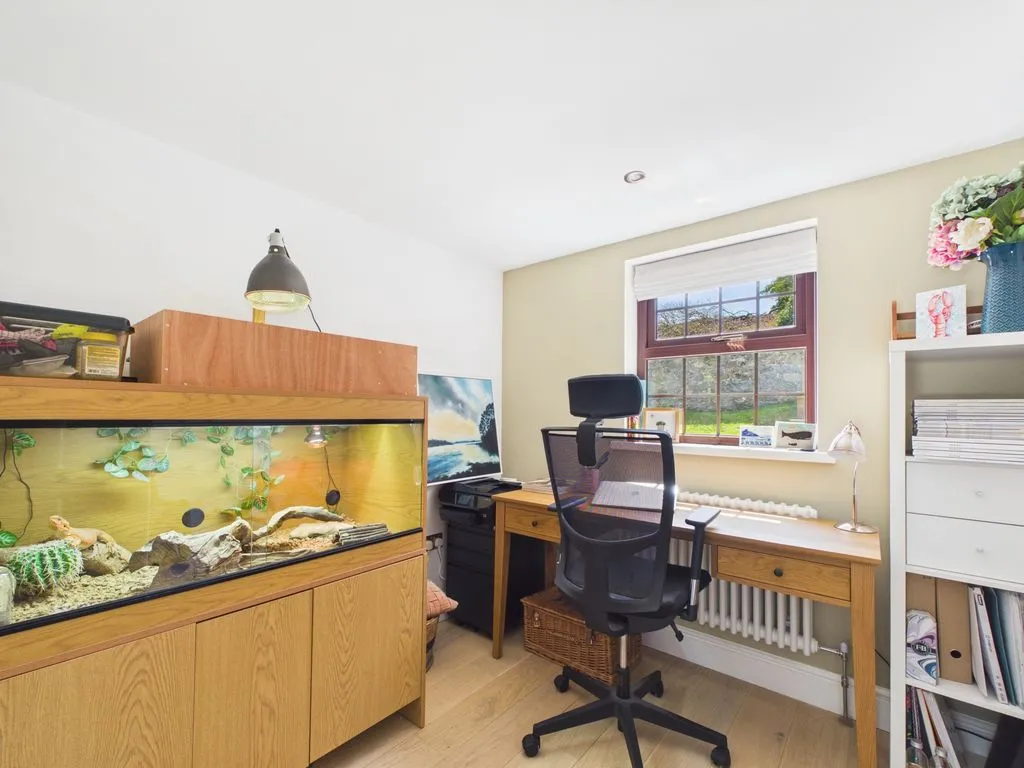 Falmouth Road, Redruth, photo 14