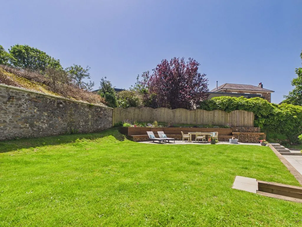 Falmouth Road, Redruth, photo 19