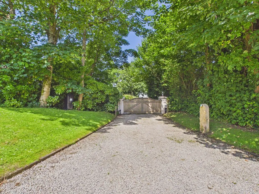 Falmouth Road, Redruth, photo 22