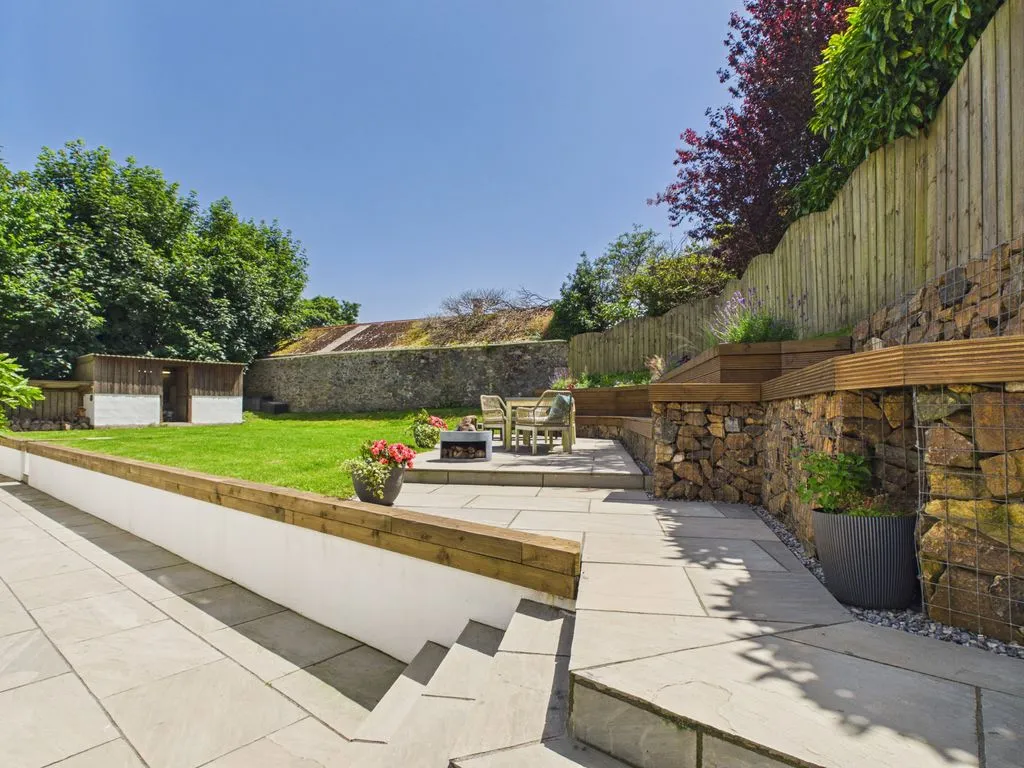 Falmouth Road, Redruth, photo 17