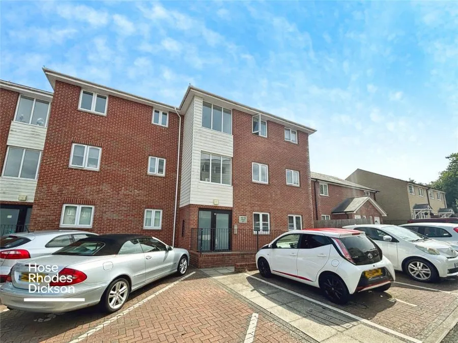 2 bed flat for sale, Atherley Park Close, Shanklin, PO37