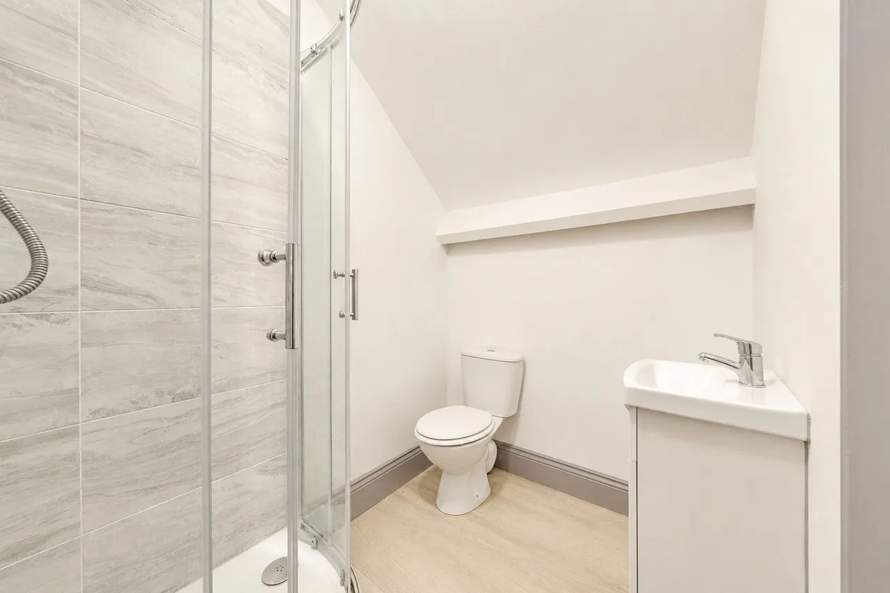 Hexthorpe Road, Doncaster, South Yorkshire, DN4, photo 9