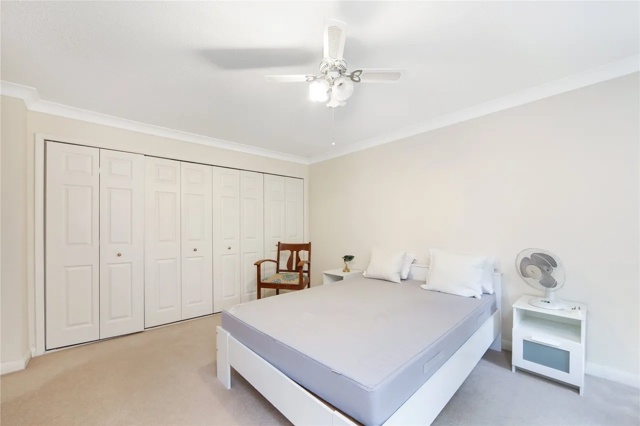 Old Avenue, West Byfleet, KT14, photo 6