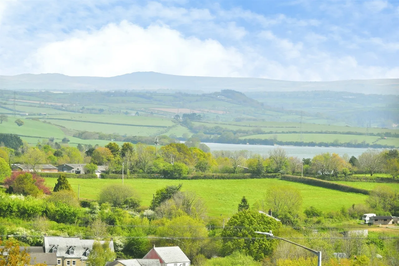 St. Georges Road, Saltash, photo 3