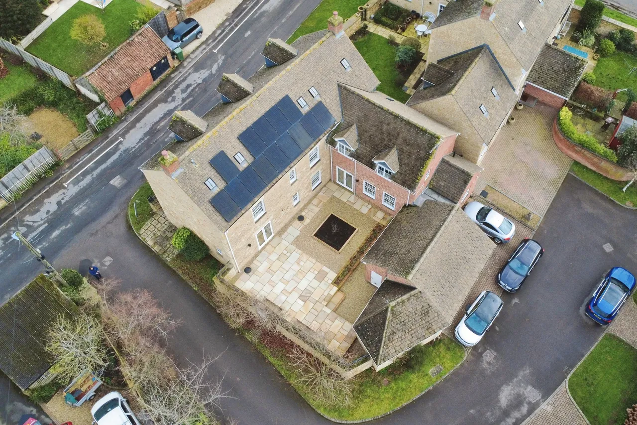 6 bed house for sale, Church Road, Leonard Stanley, GL10