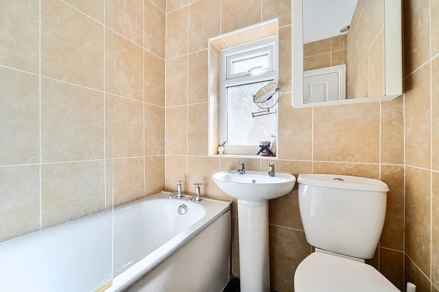 Clare Road, Maidenhead, SL6, photo 16