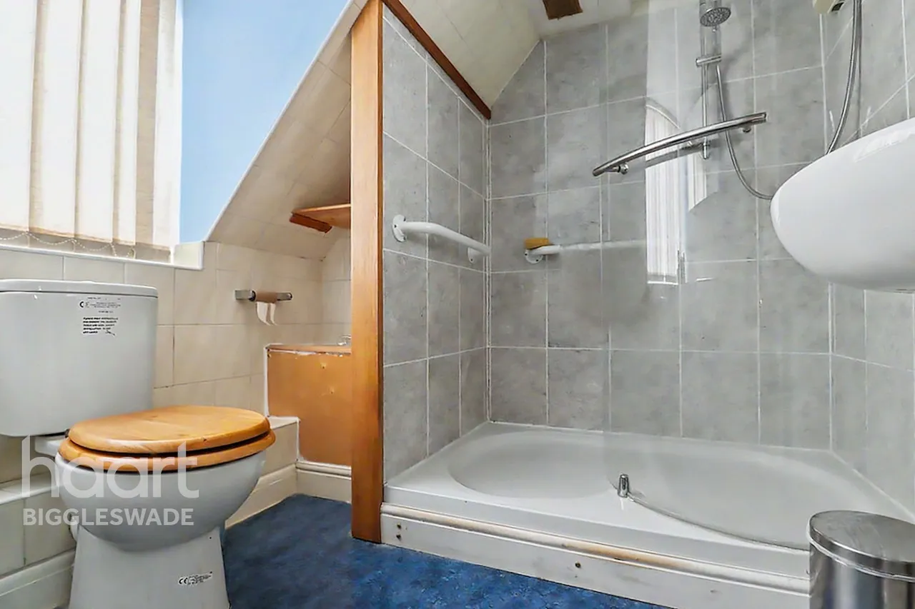 Colemoreham Court, The Green, SG18, photo 10