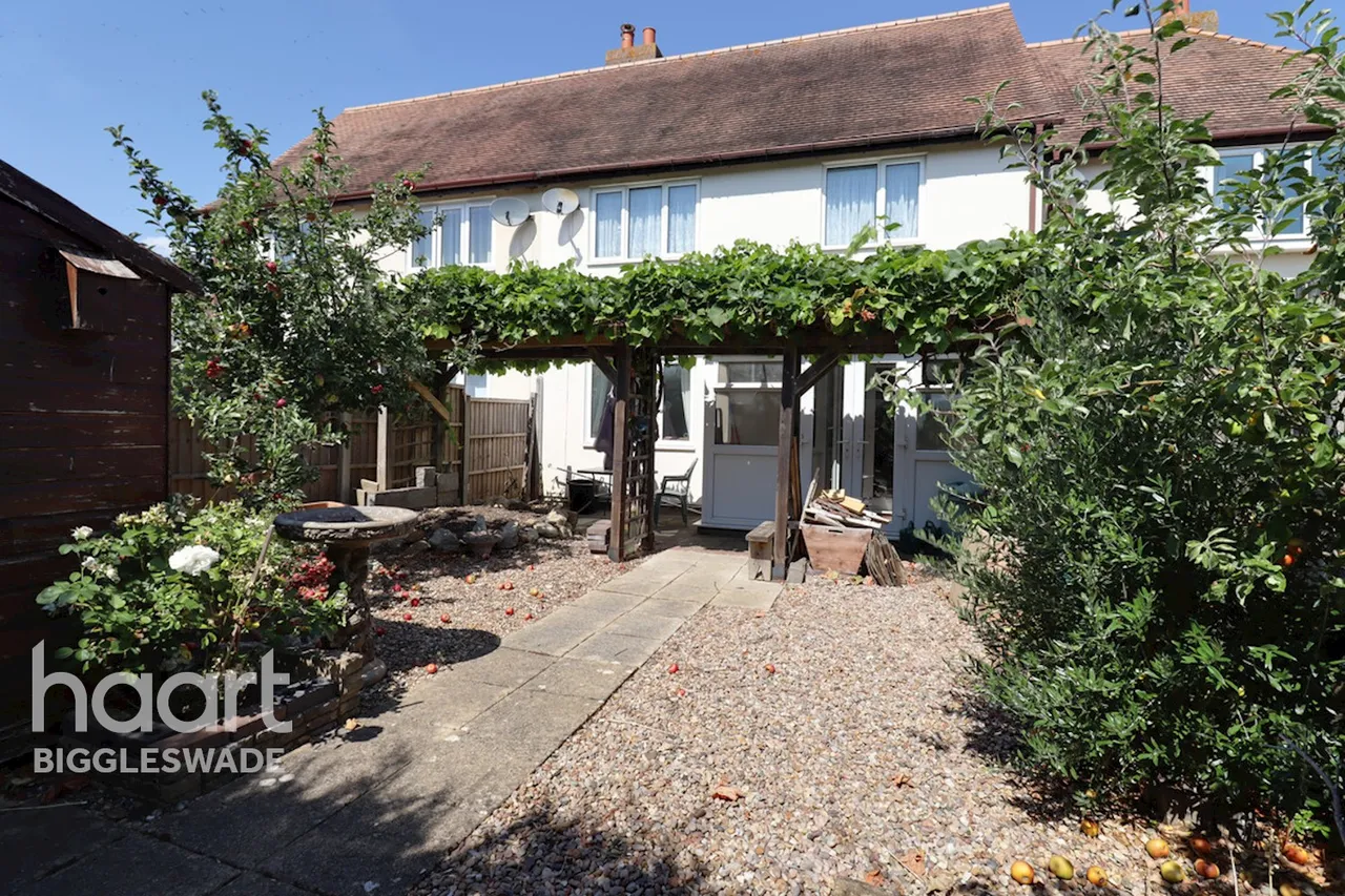 Colemoreham Court, The Green, SG18, photo 11