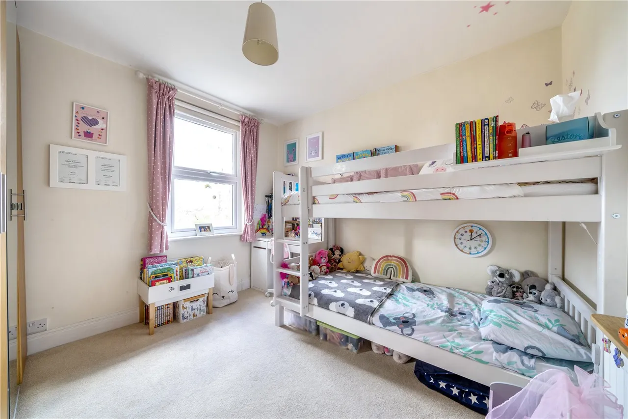 Warfield Road, Hampton, TW12 2AY, photo 7