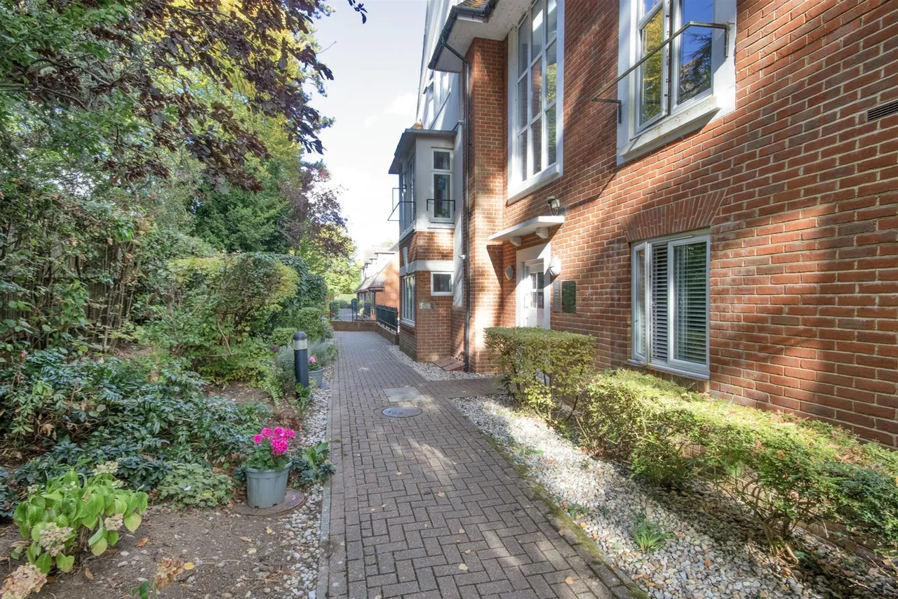 Hildenfields, Tonbridge, photo 5