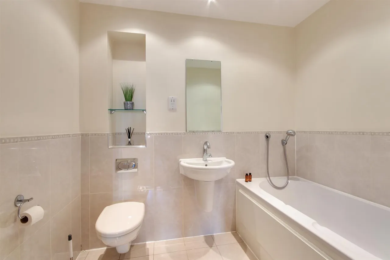 Hildenfields, Tonbridge, photo 16
