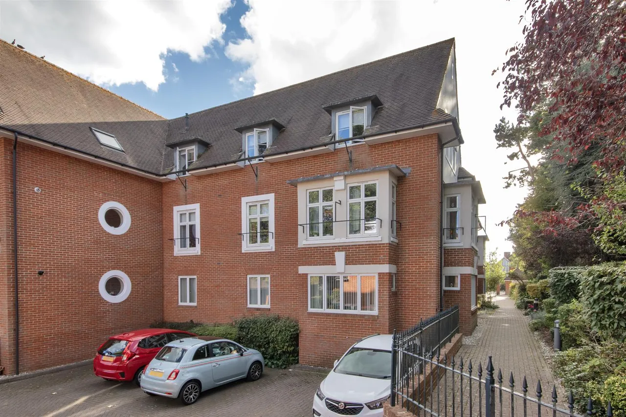 Hildenfields, Tonbridge, photo 17