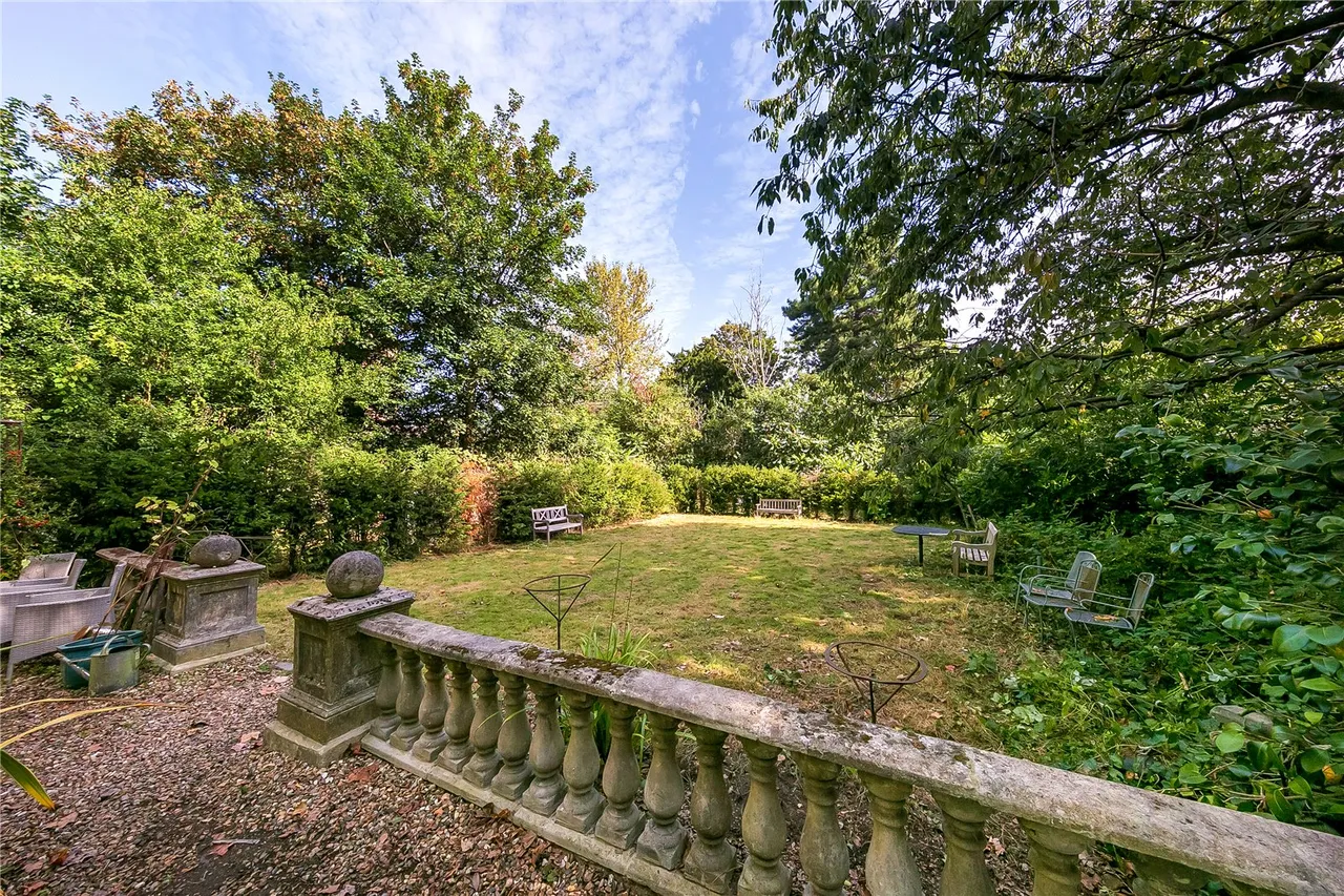 West Hall Road, Kew, TW9, photo 8