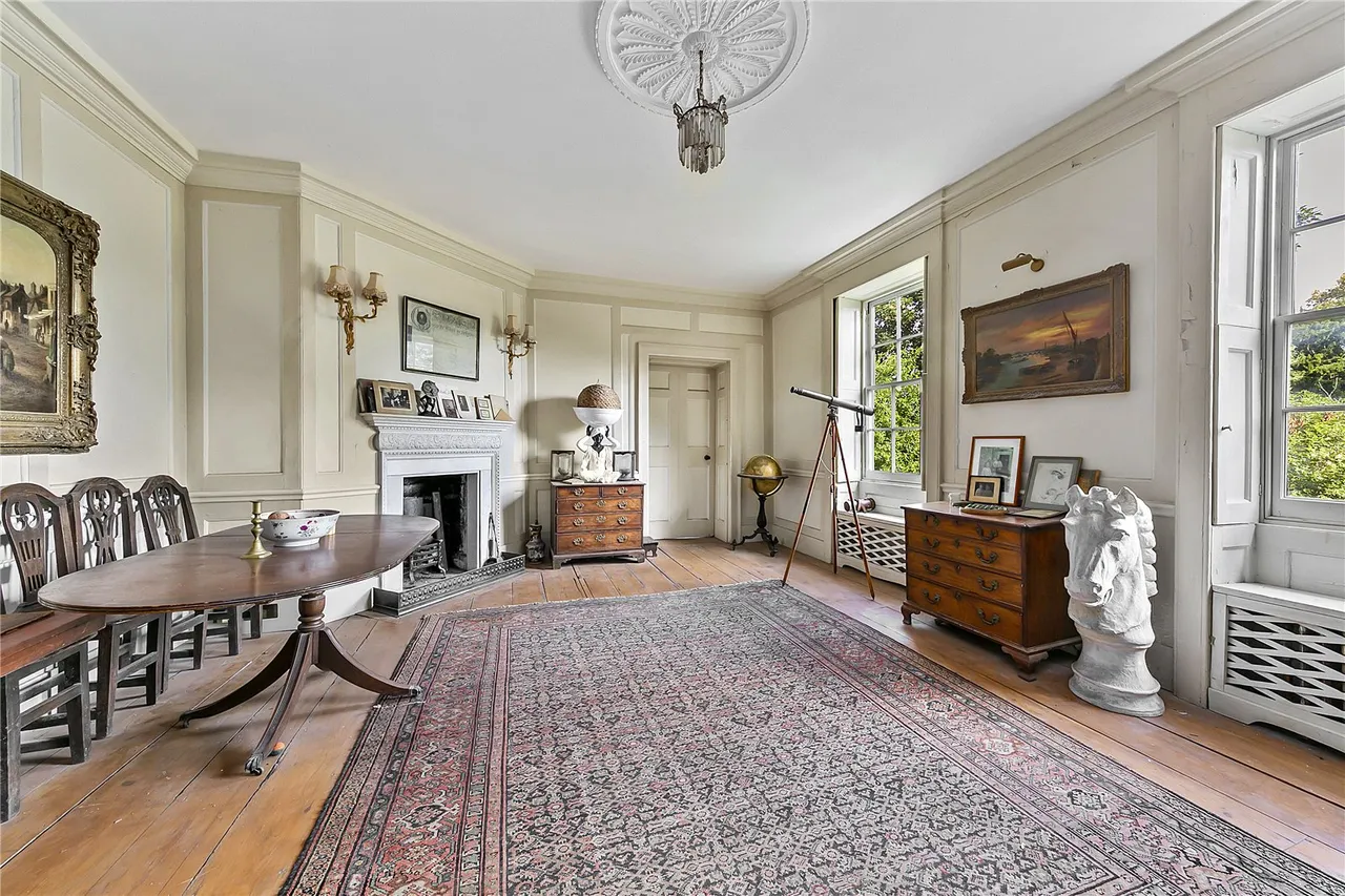 West Hall Road, Kew, TW9, photo 12