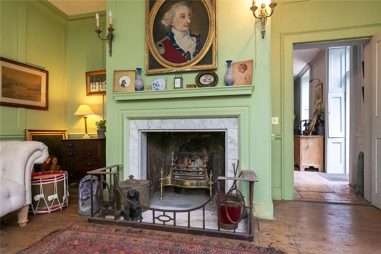 West Hall Road, Kew, TW9, photo 9