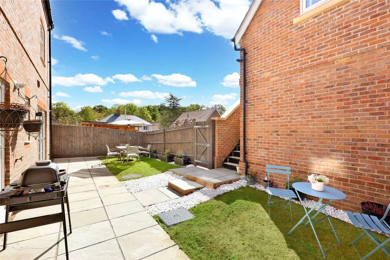 Uttley Lane, Wilton Park, HP9, photo 14