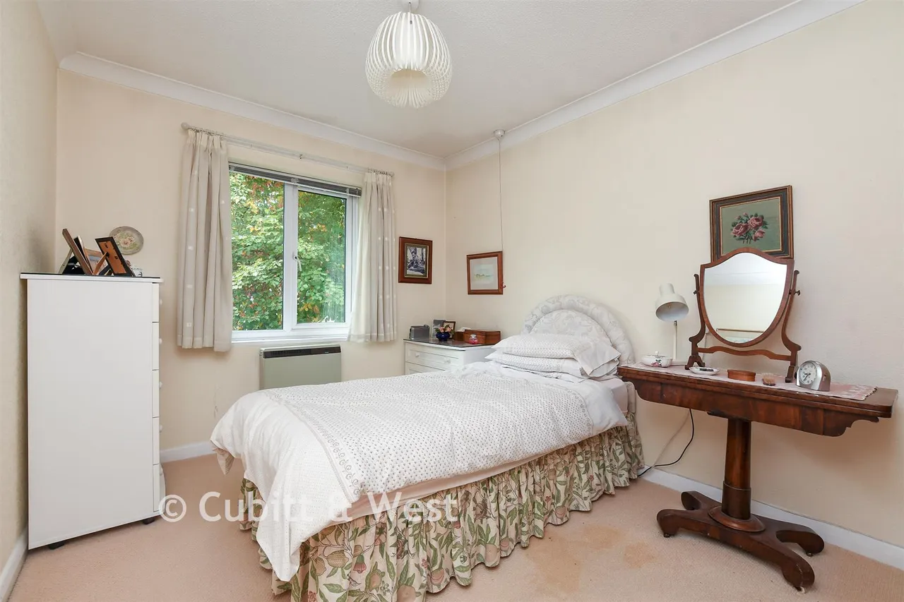 Greenwood Gardens, Caterham, CR3, photo 5