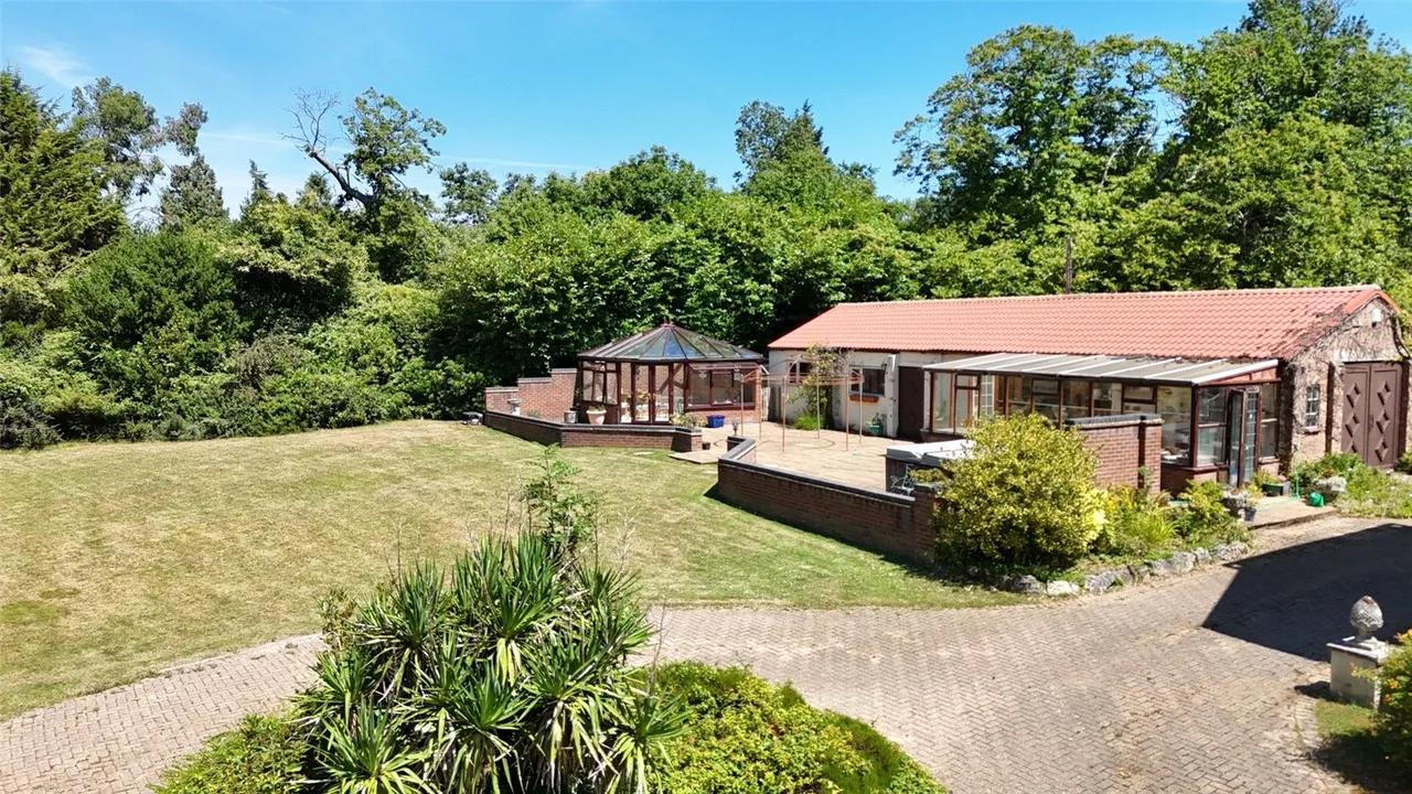 Romsey Road, Ower, Romsey, Hampshire, SO51 6AE, photo 17