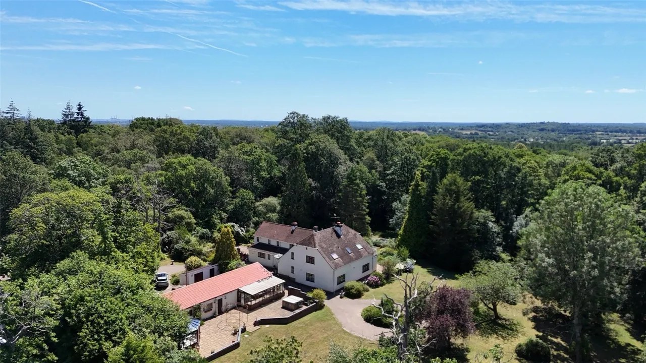 5 bed house for sale — Romsey Road, Ower, Romsey, Hampshire, SO51 6AE