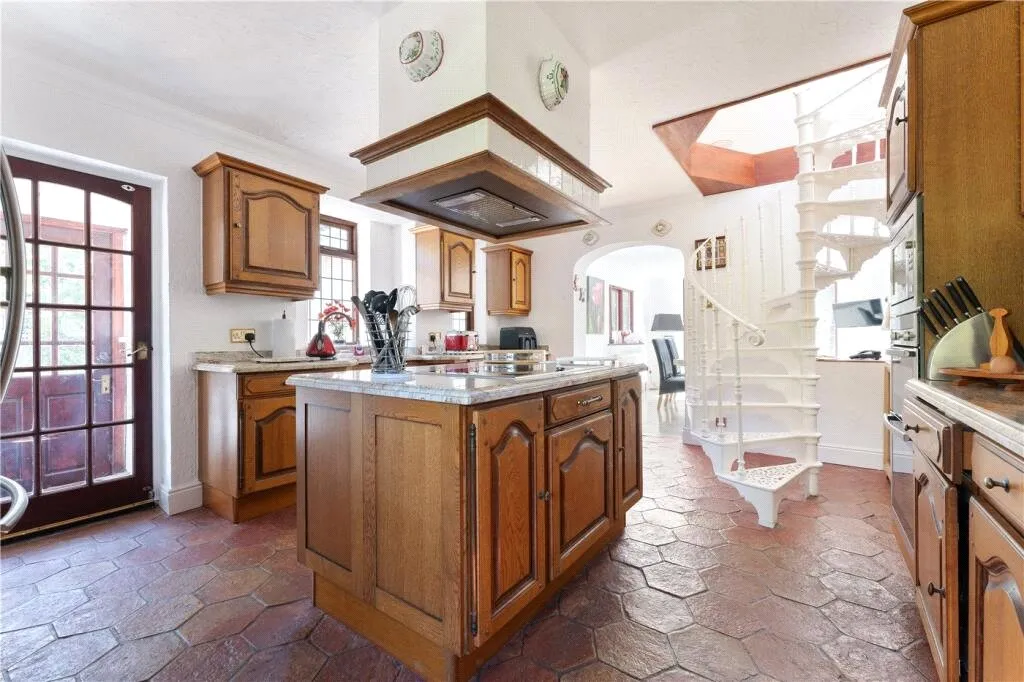 Romsey Road, Ower, Romsey, Hampshire, SO51 6AE, photo 12