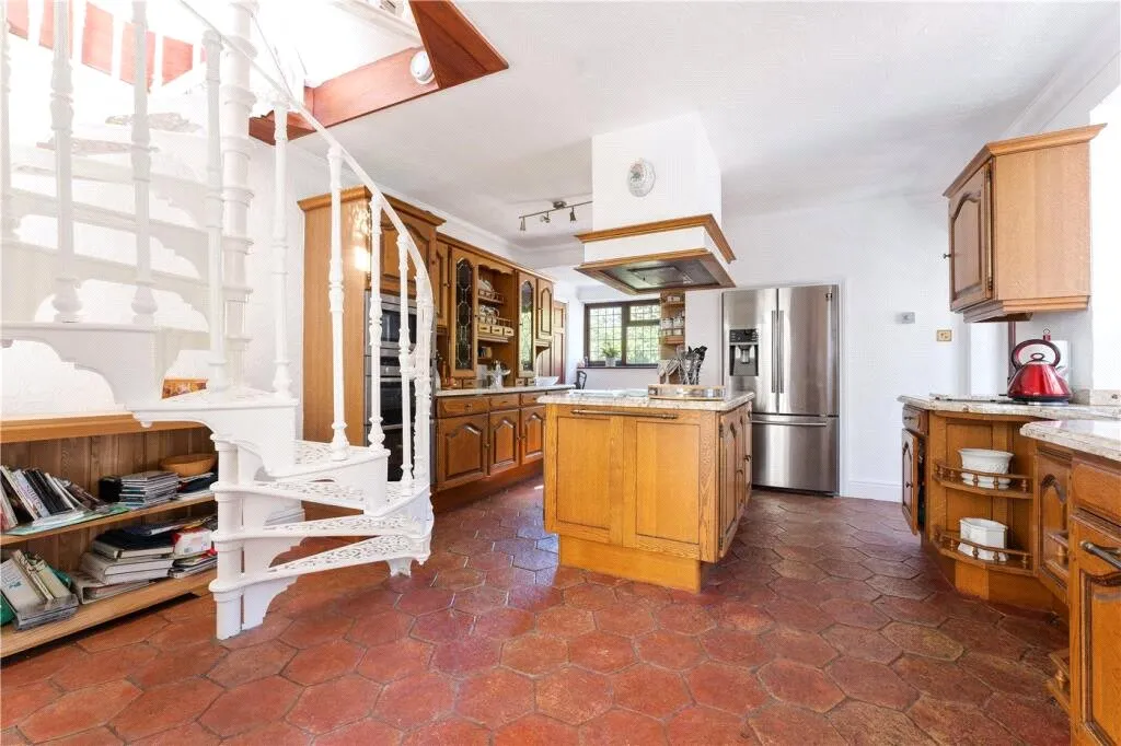 Romsey Road, Ower, Romsey, Hampshire, SO51 6AE, photo 13