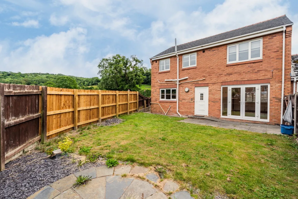 Ffrith, Wrexham, LL11 5LG, photo 17
