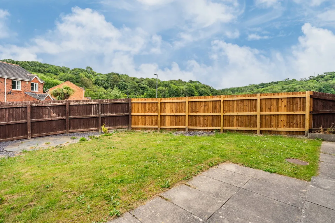 Ffrith, Wrexham, LL11 5LG, photo 18