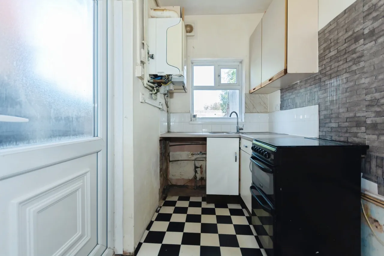 Manor Farm Road, Birmingham, West Midlands, B11, photo 6