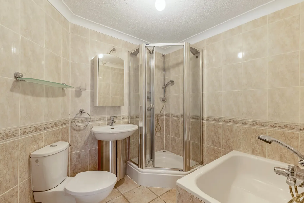 Virginia Water, Surrey, GU25 4BJ, photo 11