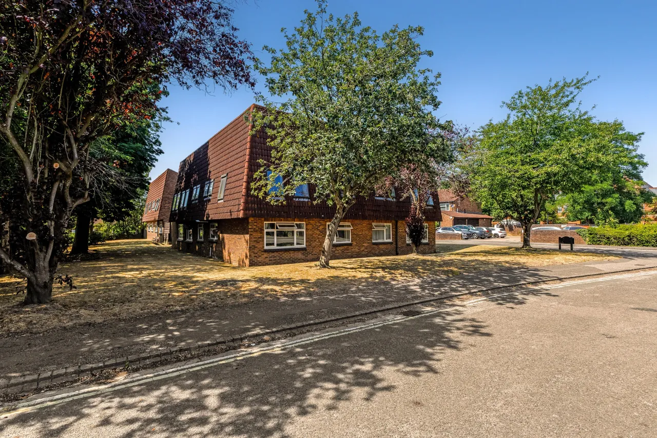 Virginia Water, Surrey, GU25 4BJ, photo 12