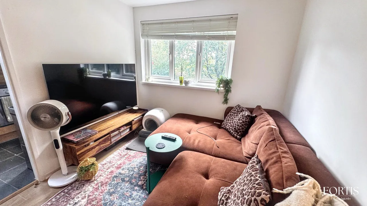 Forest View, Cardiff, CF5, photo 4