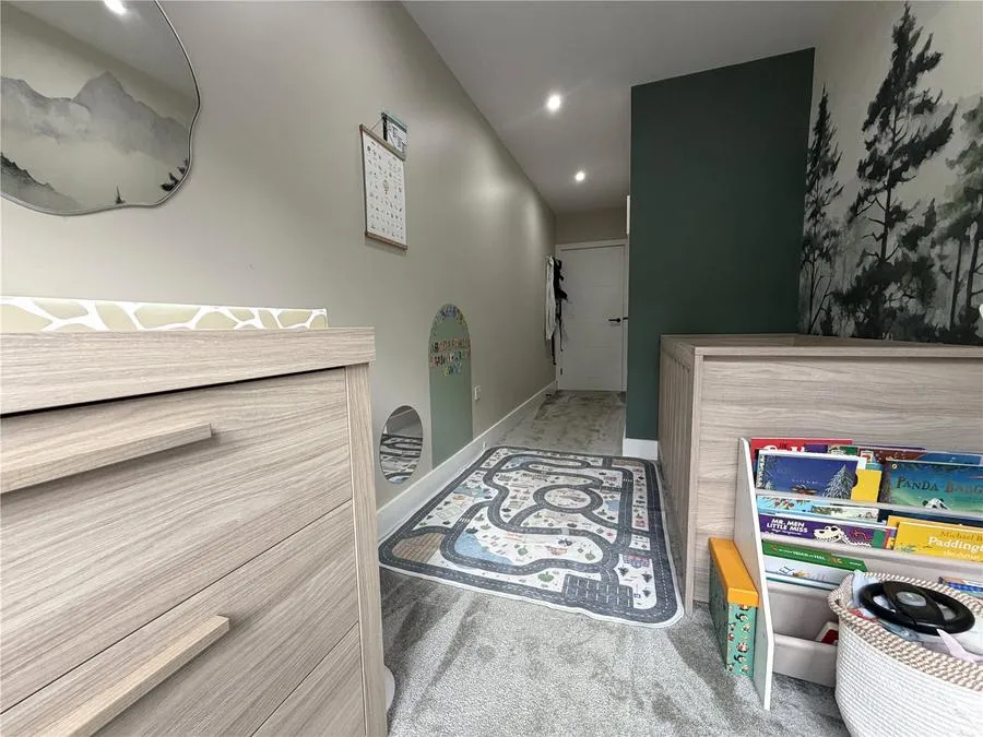 London Road, Camberley, GU15, photo 14