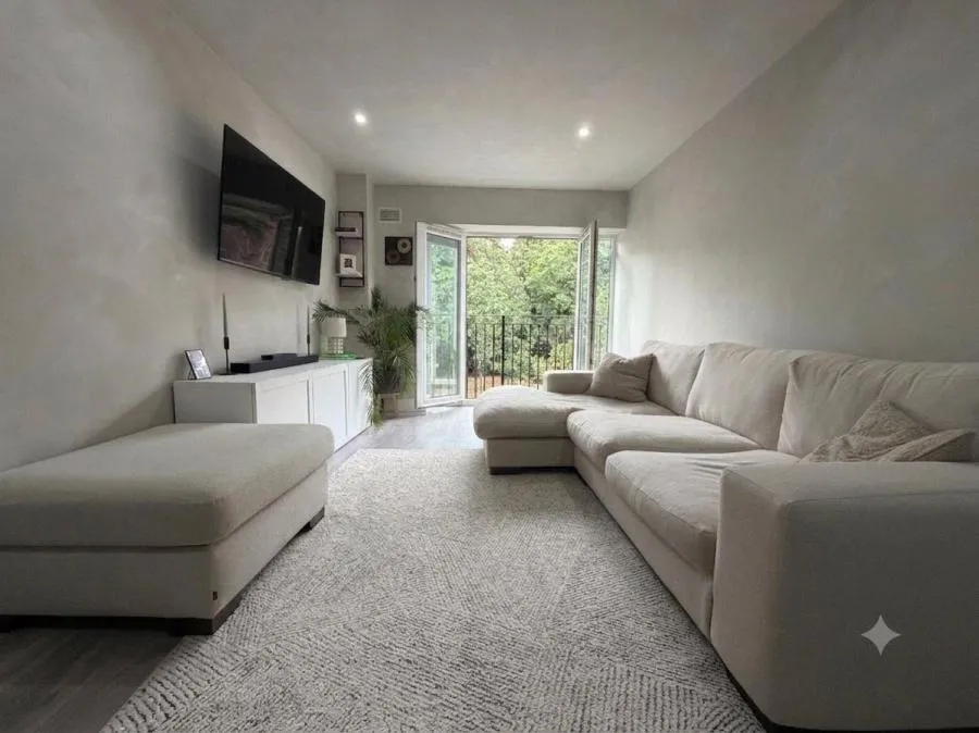 London Road, Camberley, GU15, photo 2