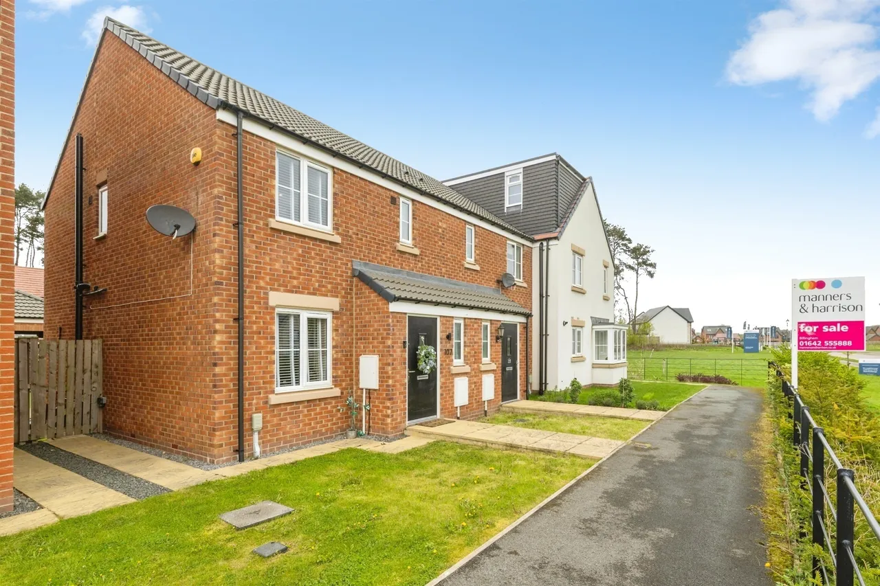 3 bed house for sale — Stoney Wood Drive, Wynyard, Billingham