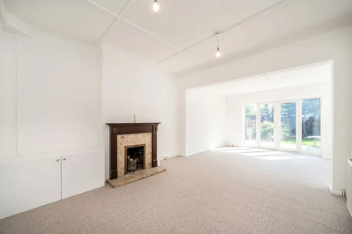 Wellington Road, TW2, photo 2