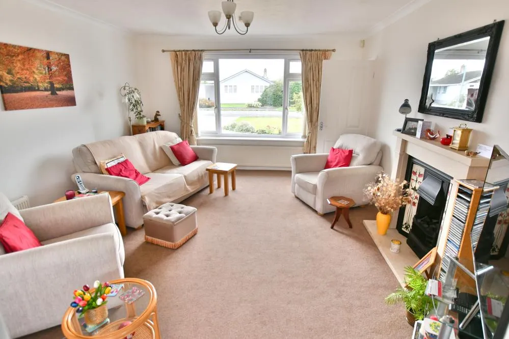 Foxcroft Drive, Colehill, BH21, photo 7