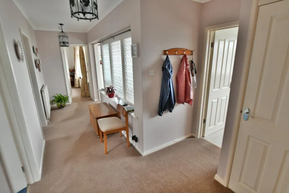 Foxcroft Drive, Colehill, BH21, photo 6