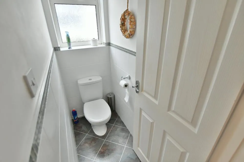 Foxcroft Drive, Colehill, BH21, photo 12