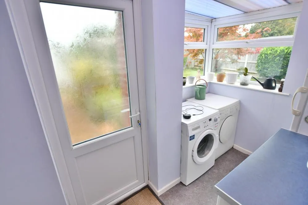 Foxcroft Drive, Colehill, BH21, photo 10