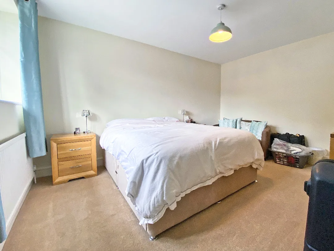 Polden Close, Farnborough, GU14, photo 6