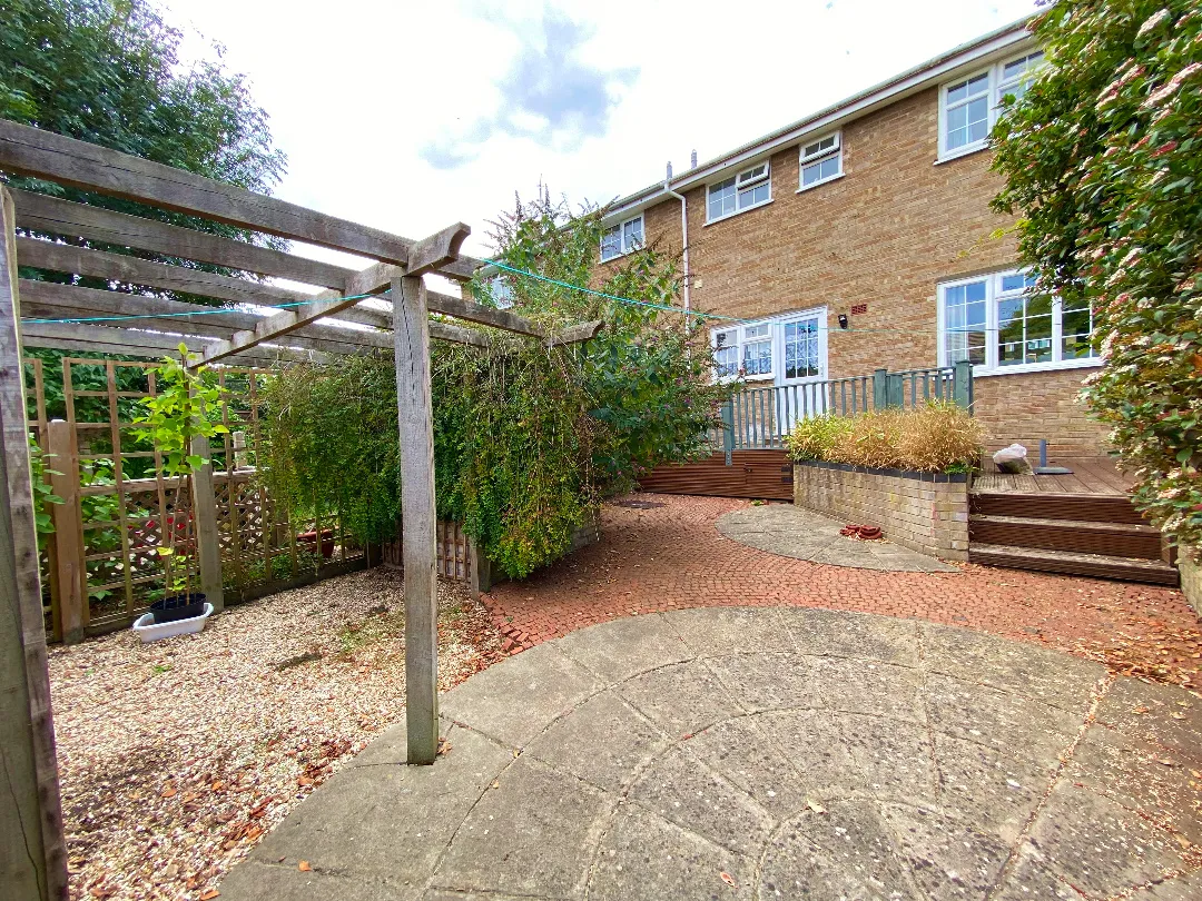 Polden Close, Farnborough, GU14, photo 11