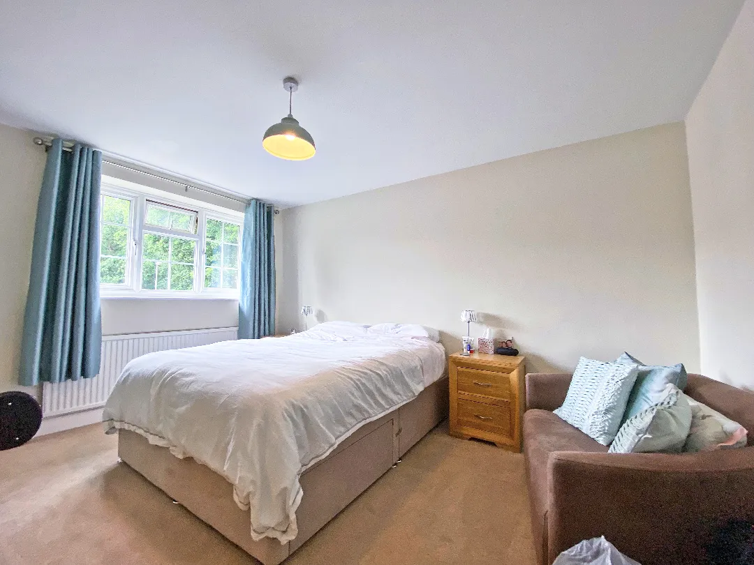 Polden Close, Farnborough, GU14, photo 7