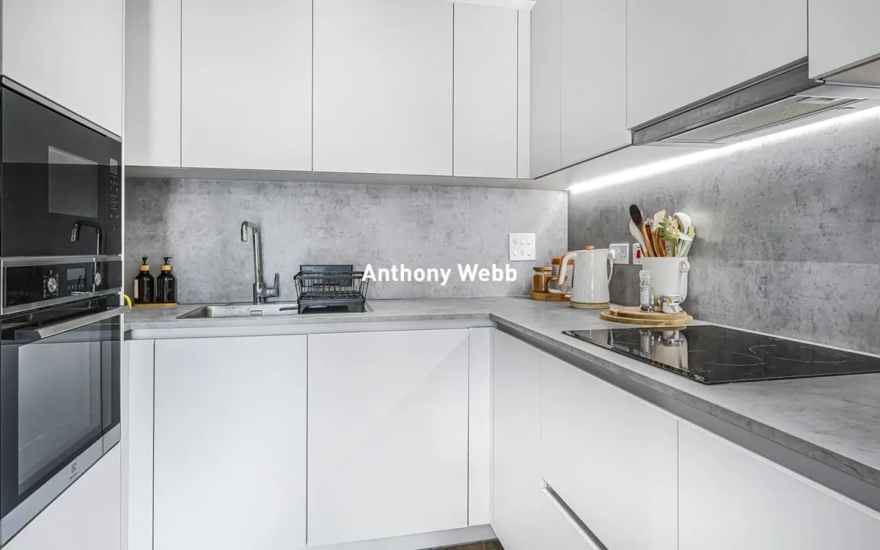 Bloomsbury Avenue, Southgate, N14, photo 5