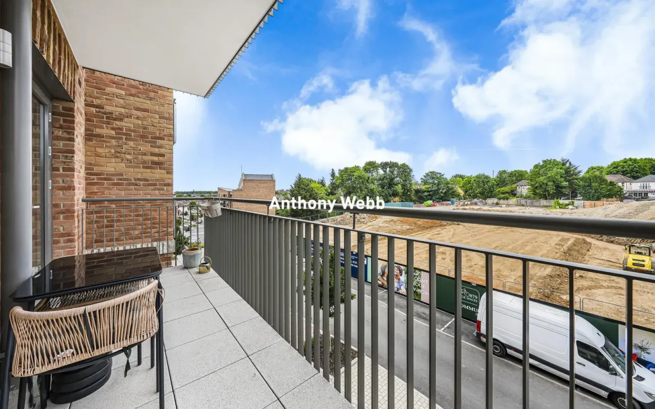 Bloomsbury Avenue, Southgate, N14, photo 13